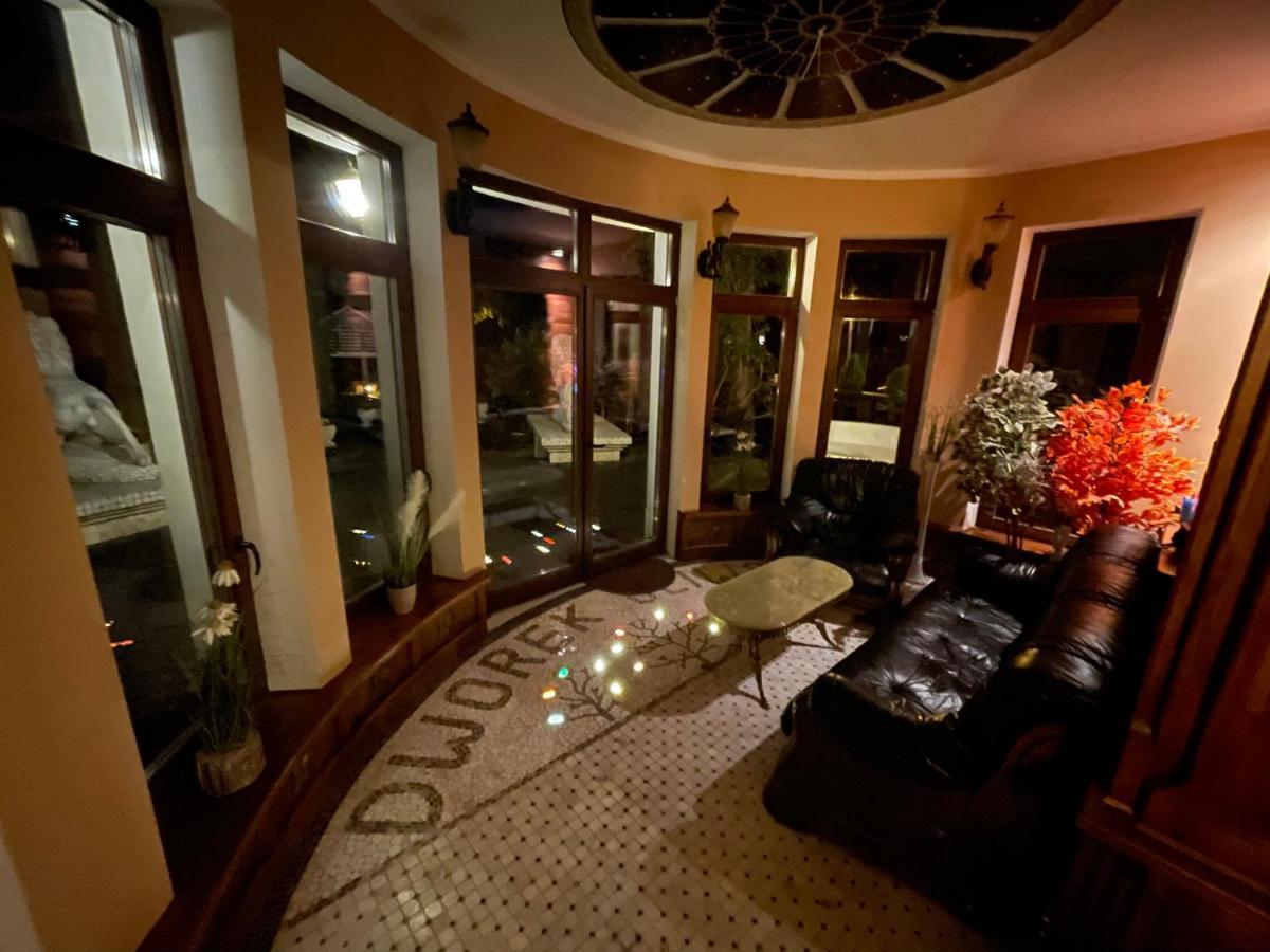 Dworek Oliwski Bed & Breakfast Gdansk Exterior photo
