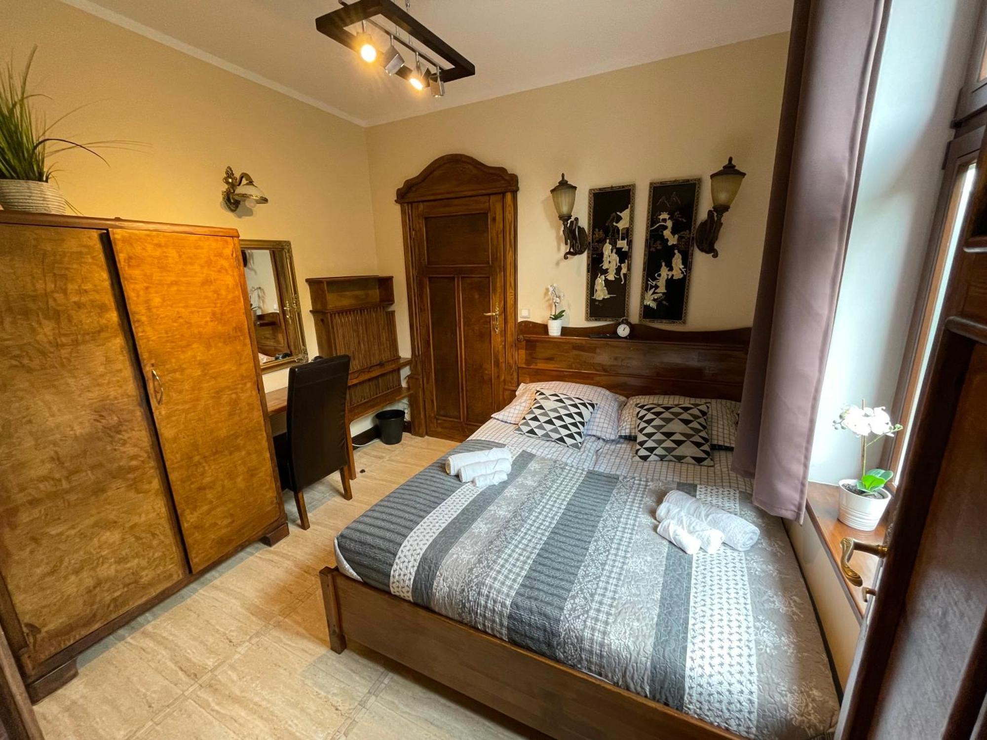 Dworek Oliwski Bed & Breakfast Gdansk Exterior photo